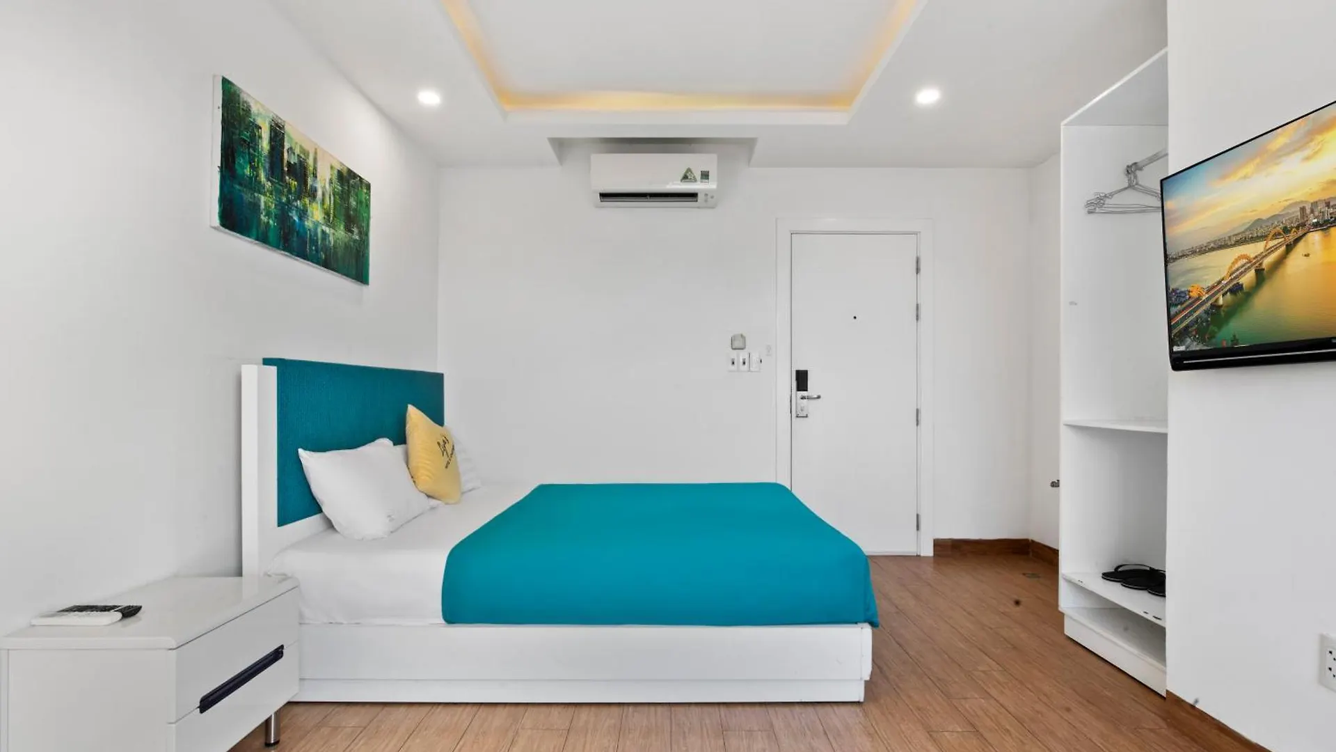 Lyn'S Hotel & Apartment Da Nang 3*,  Vietnam