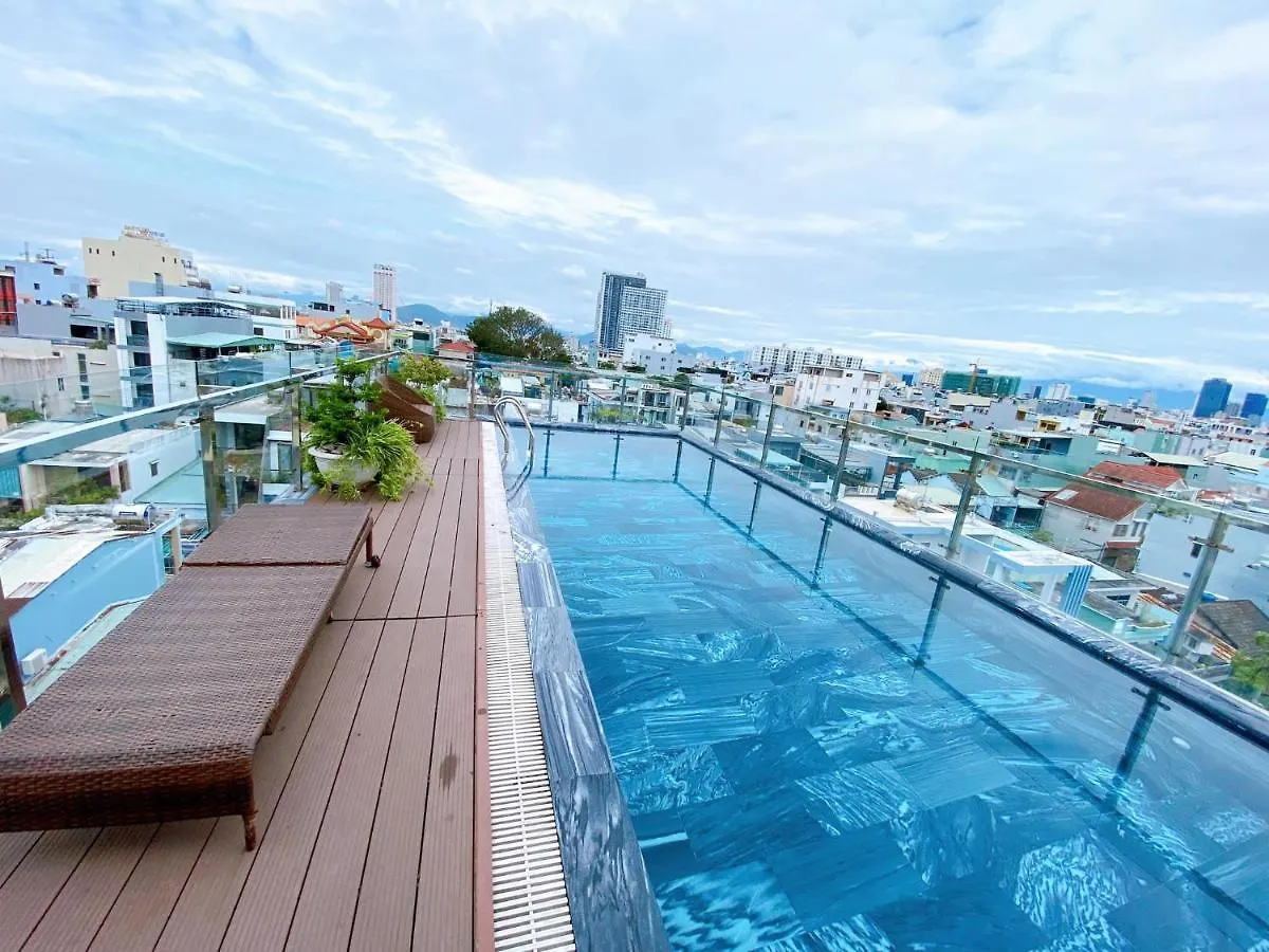 Lyn'S Hotel & Apartment Da Nang